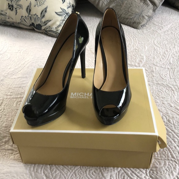 Micheal kors black high heels - Picture 1 of 4